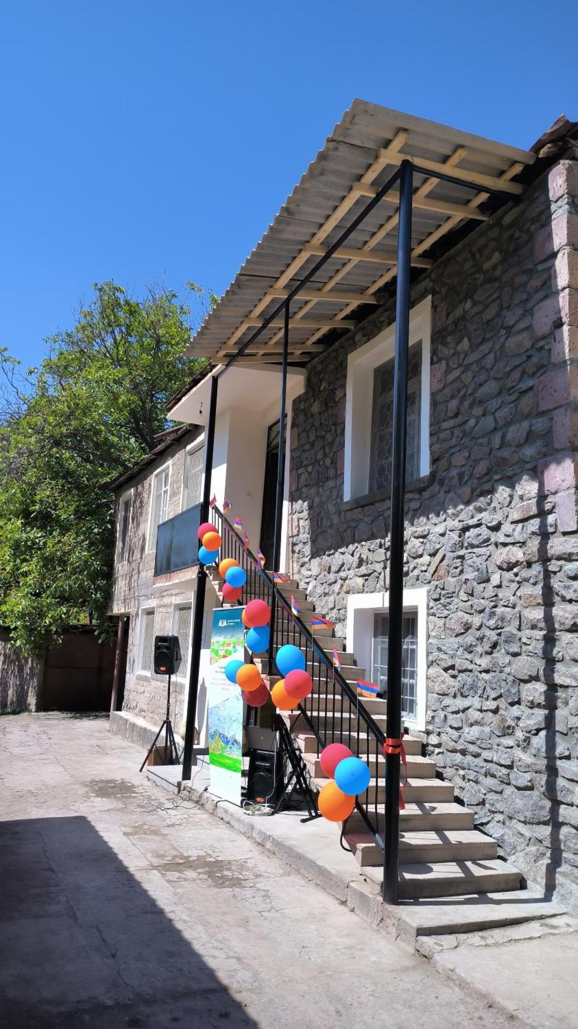 Legend Guest House Yekhegis Extérieur photo