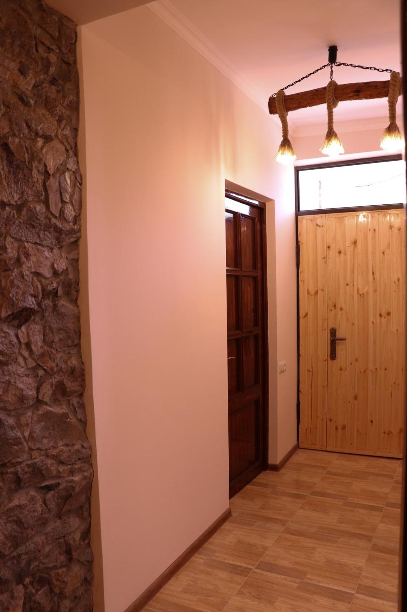 Legend Guest House Yekhegis Extérieur photo