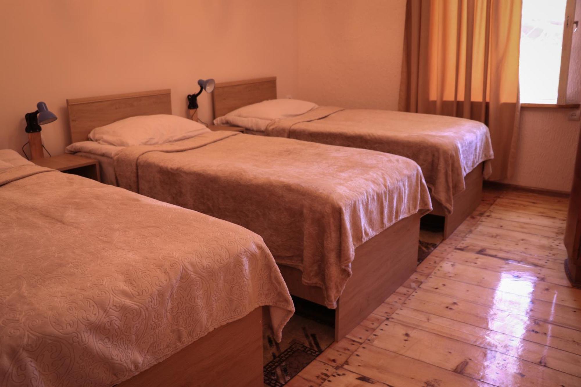 Legend Guest House Yekhegis Extérieur photo